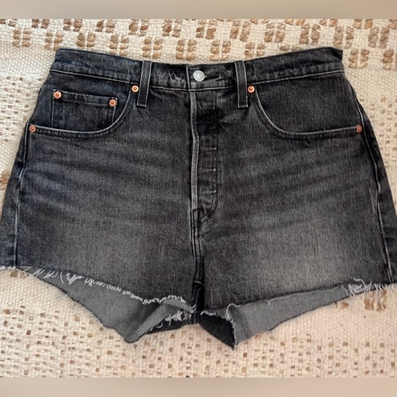 Levi’s 501 Original Denim Short Size 28 - Picture 4 of 6